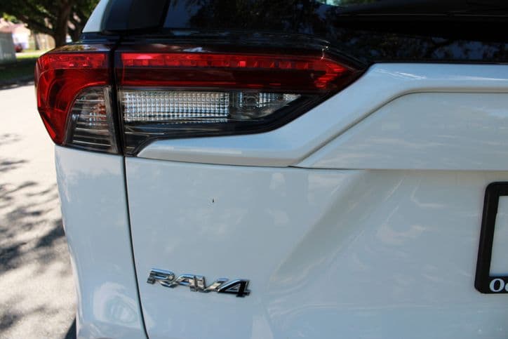  used Toyota Rav4 XLE image 2