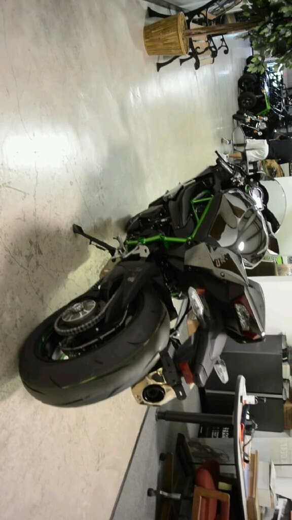 Kawasaki ninja h2 available  image 2