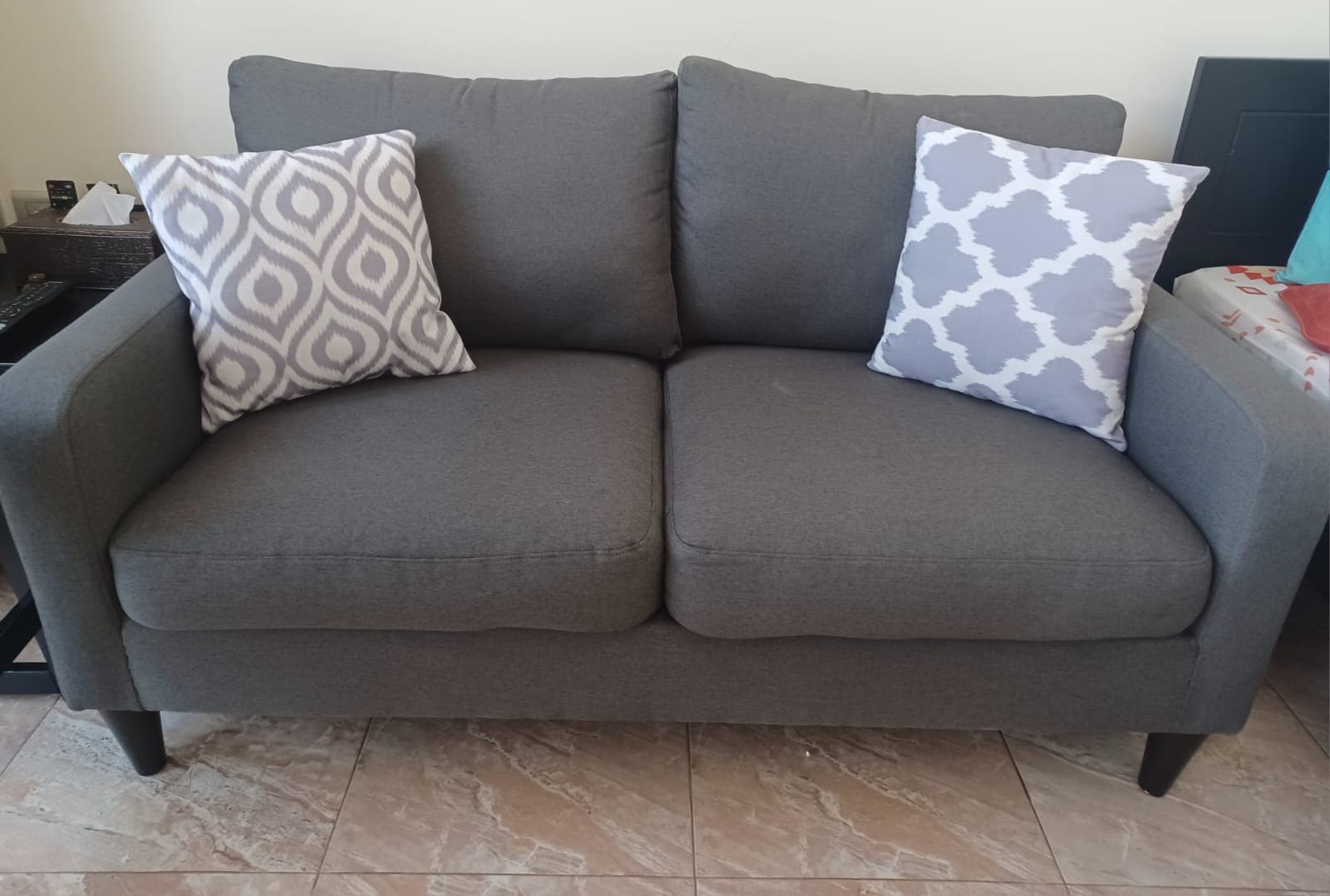 TWO SEATER SOFA FOR SALE - For Sale in Bahrain