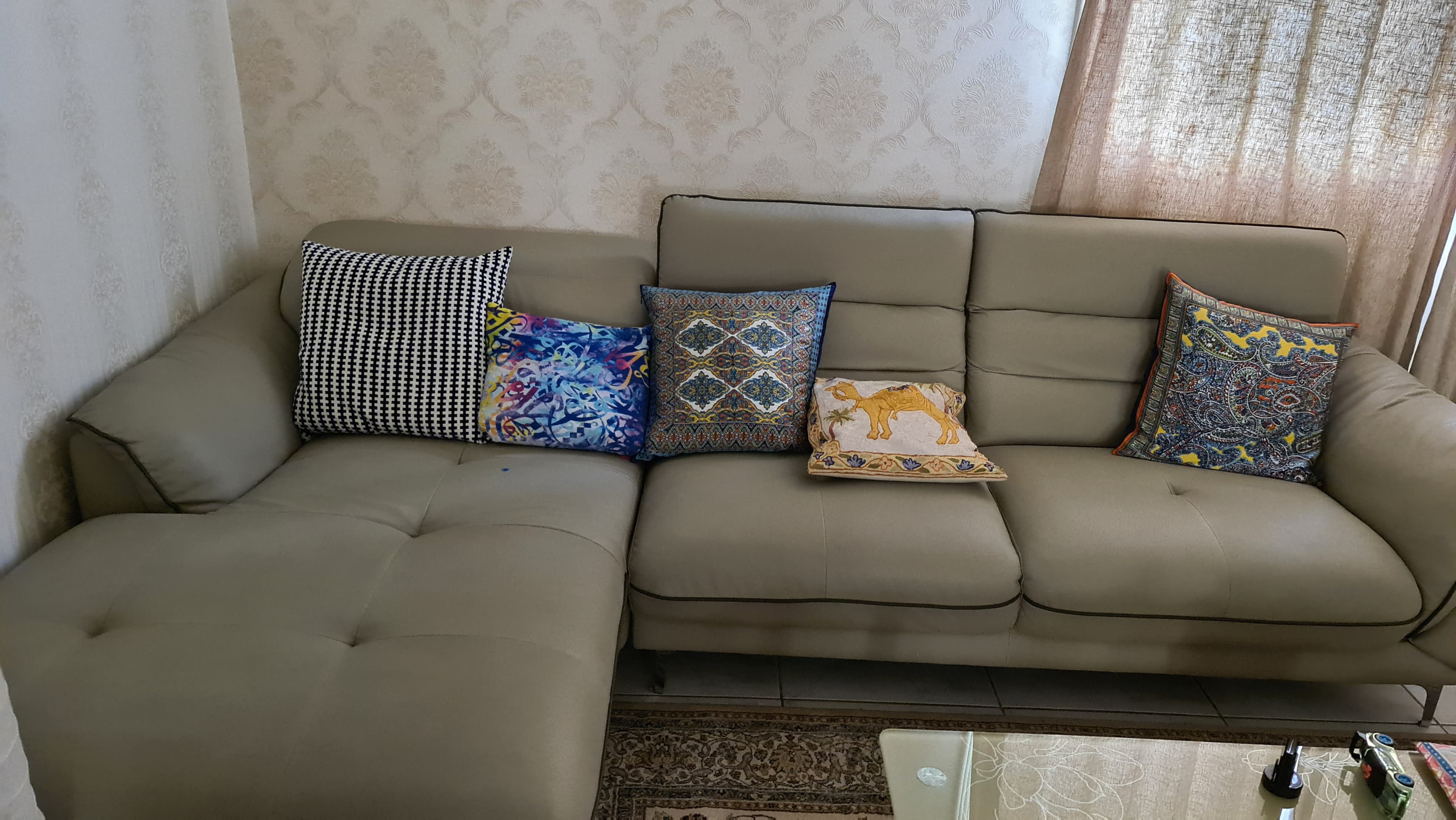 Sofa set image 2