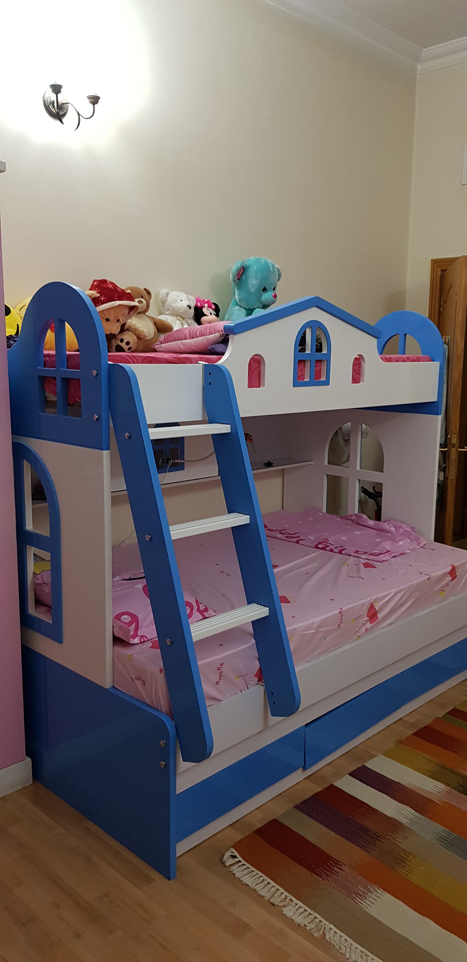 Bunk Bed with mattresses image 1