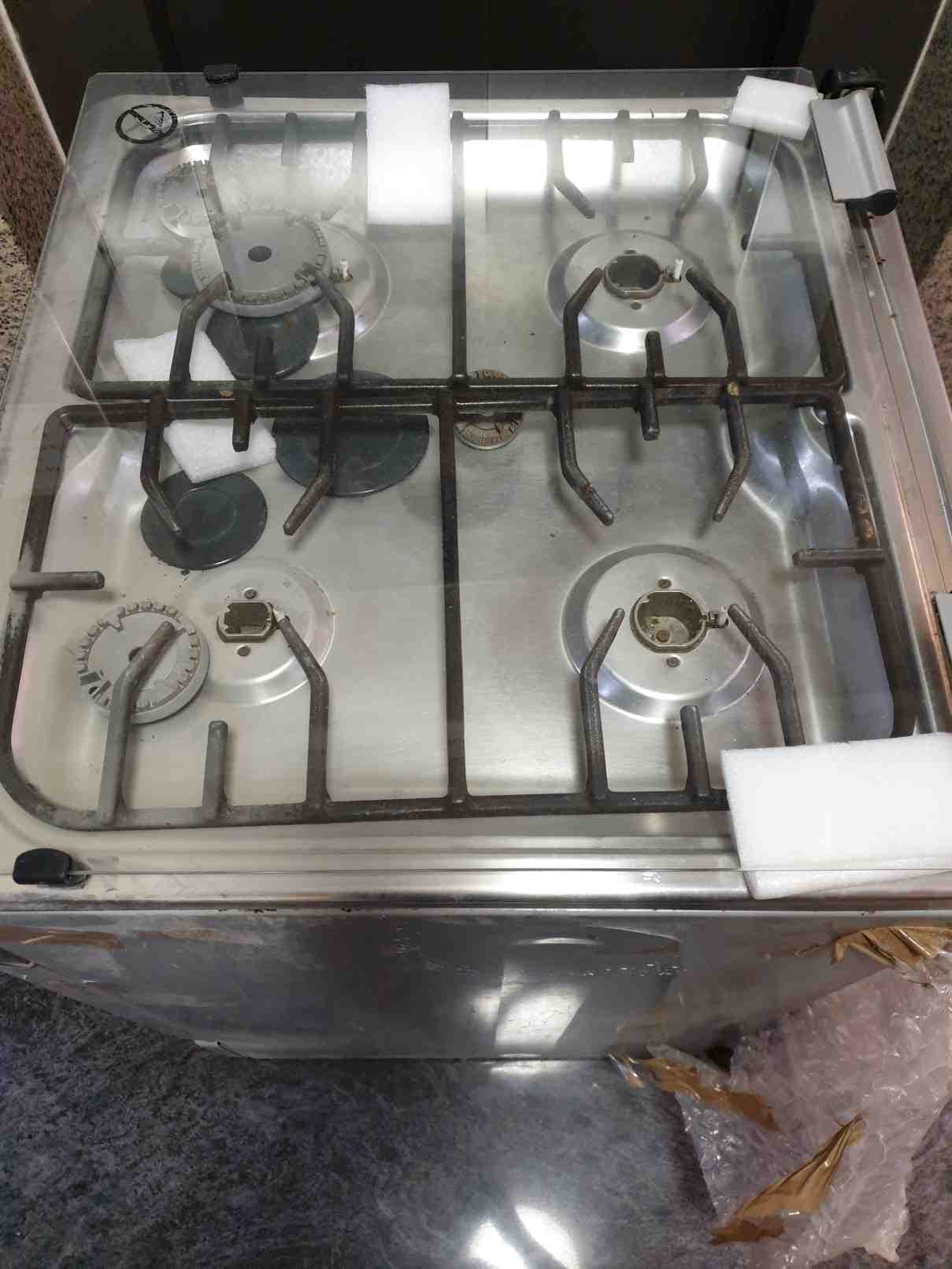 Cooking range image 1