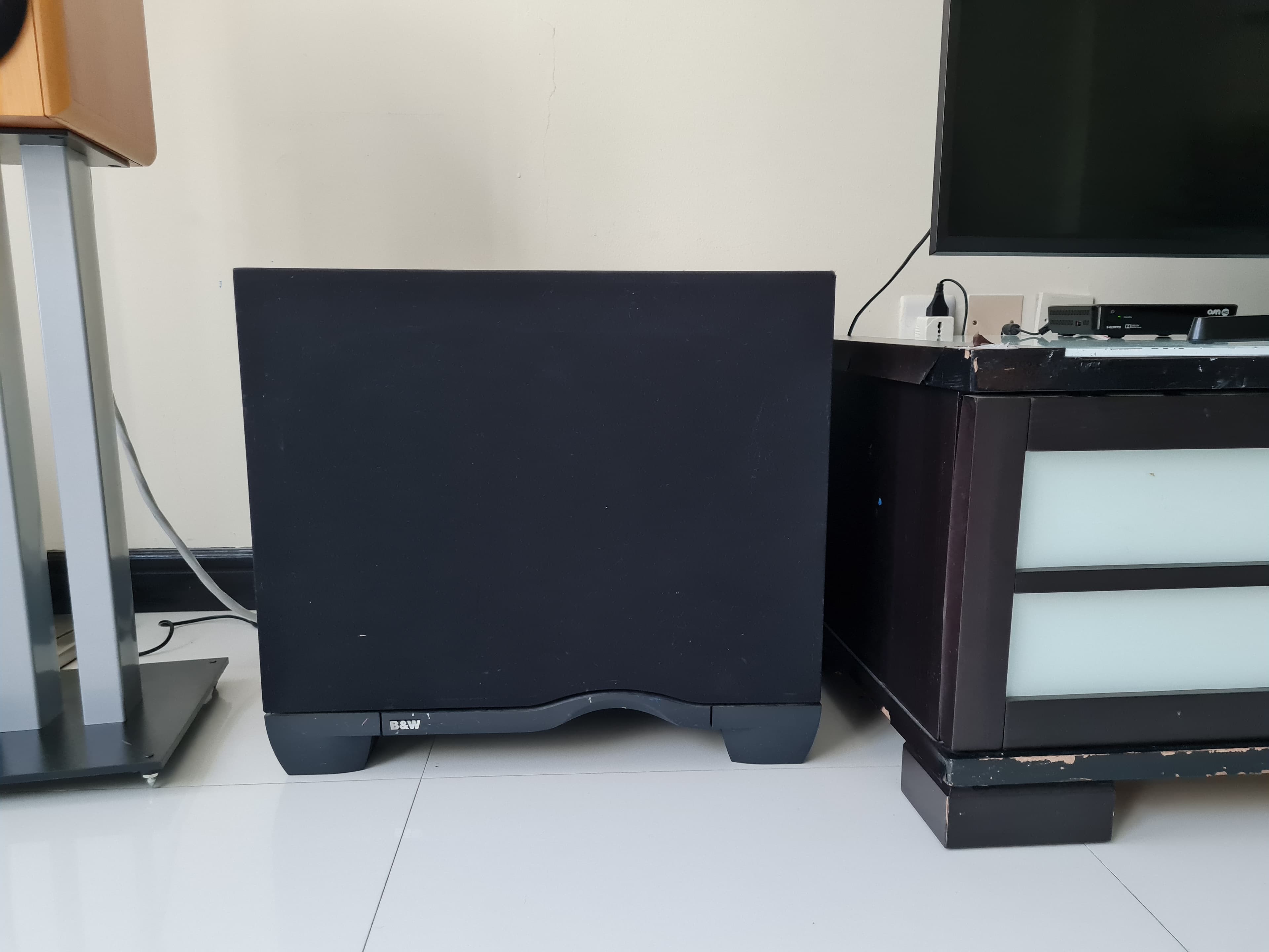 Bowers & Wilkins Subwoofer  image 1