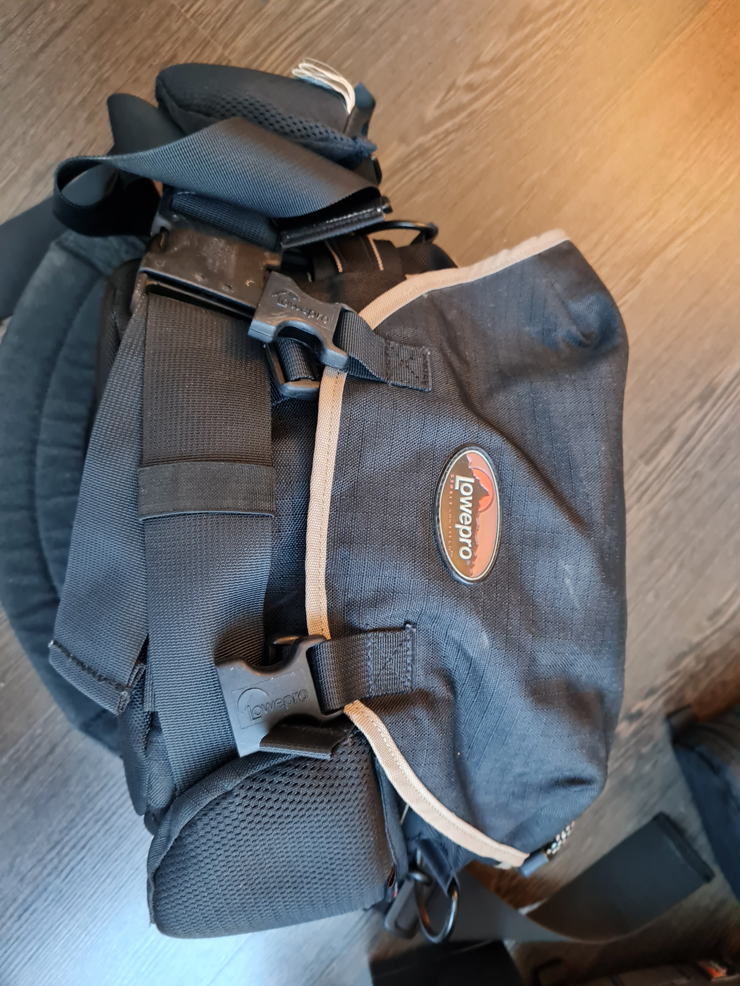 Lowepro Camera Bag  image 3