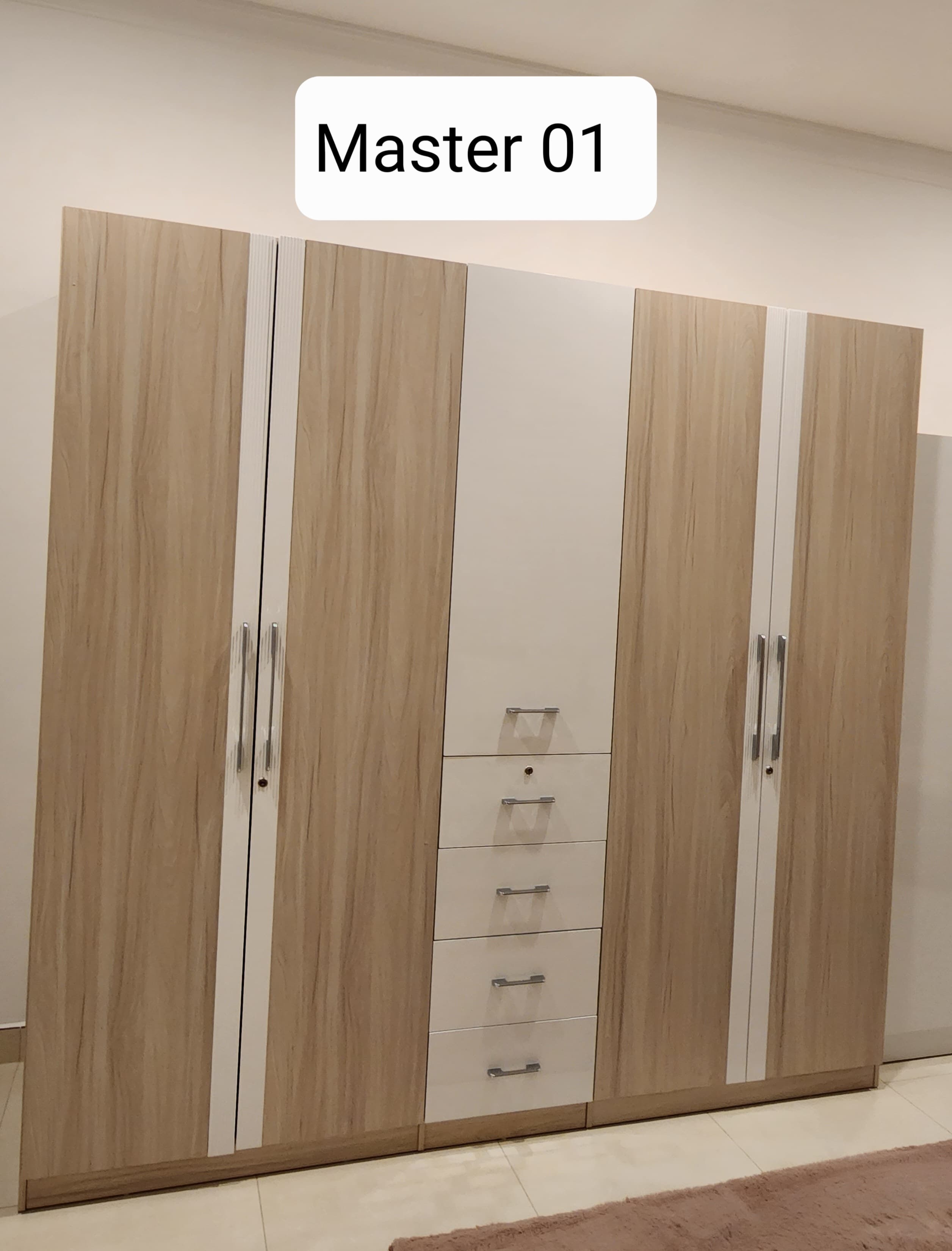 Master bedroom - For Sale in Bahrain