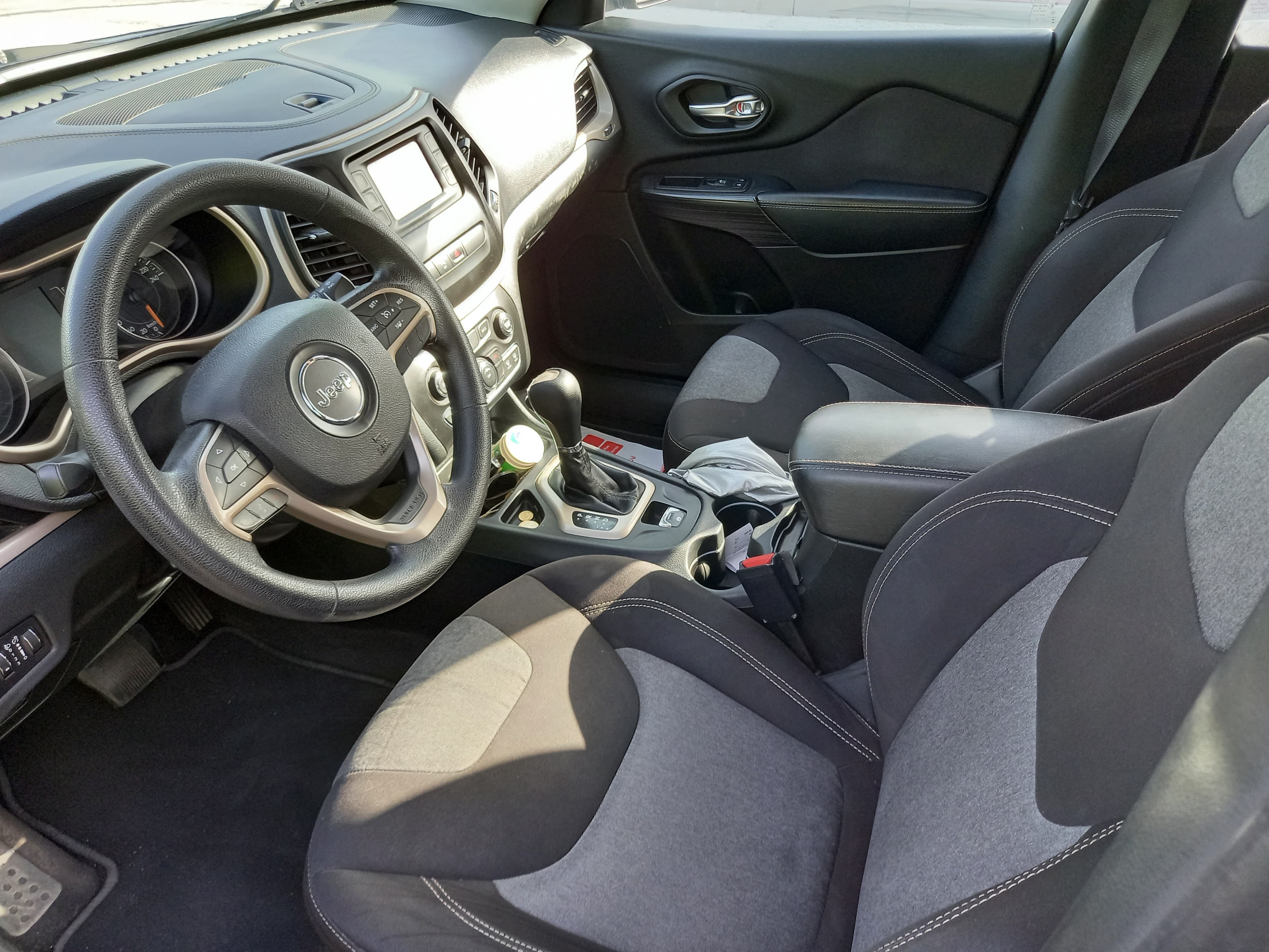 Jeep Cherokee Sport 2016 image 1