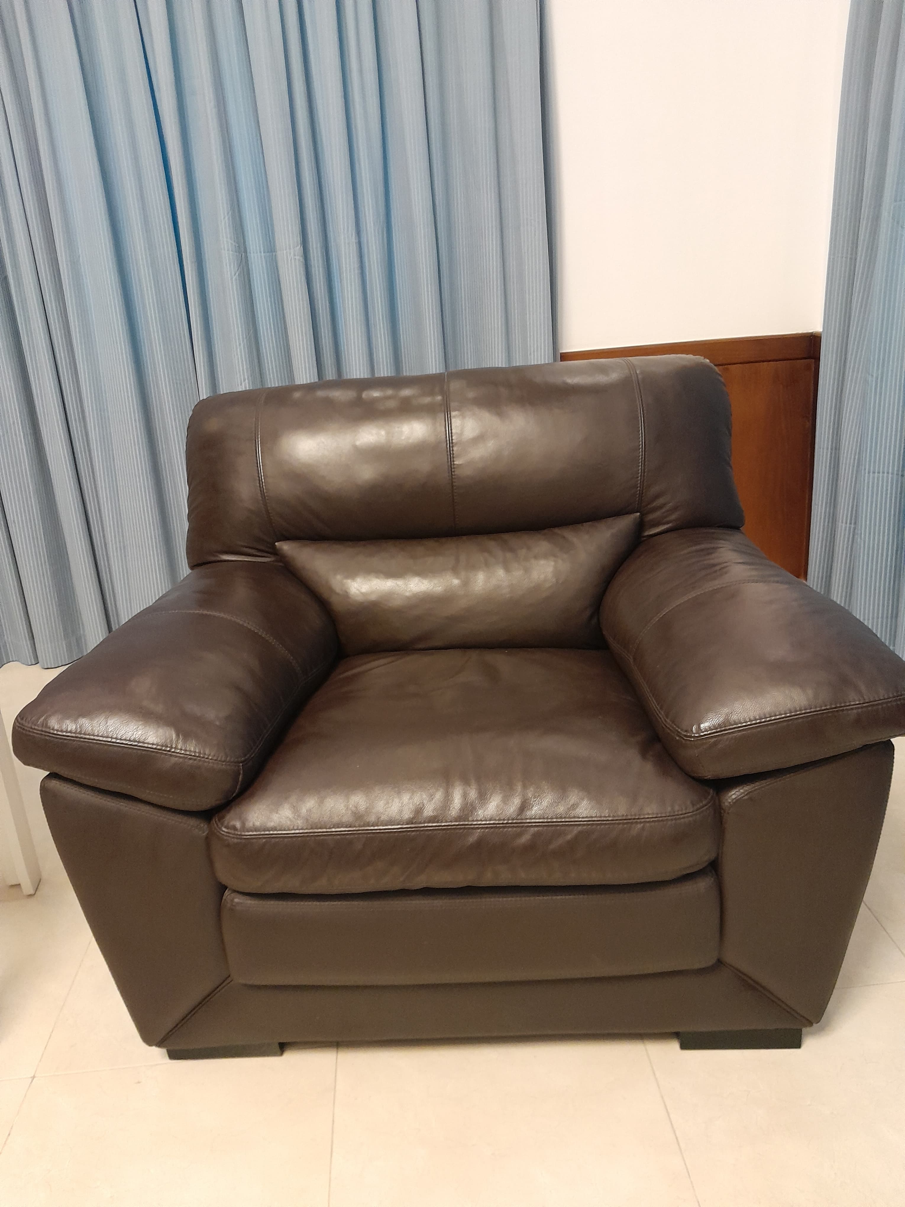 Lounge Set for Sale image 4