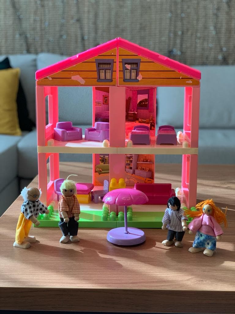 Doll's House - For Sale in Bahrain