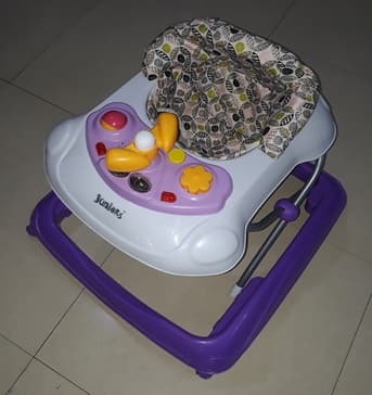 Baby walker - For Sale in Bahrain