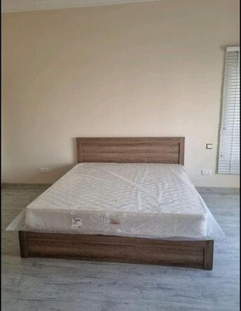 Home Centre Beds (K&Q) image 1