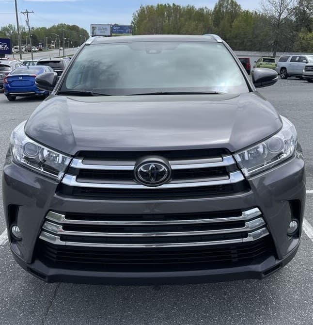 2018 Toyota Highlander  image 3