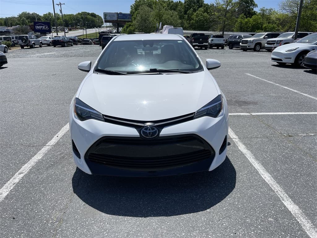 2019 Toyota Corolla LE  image 2