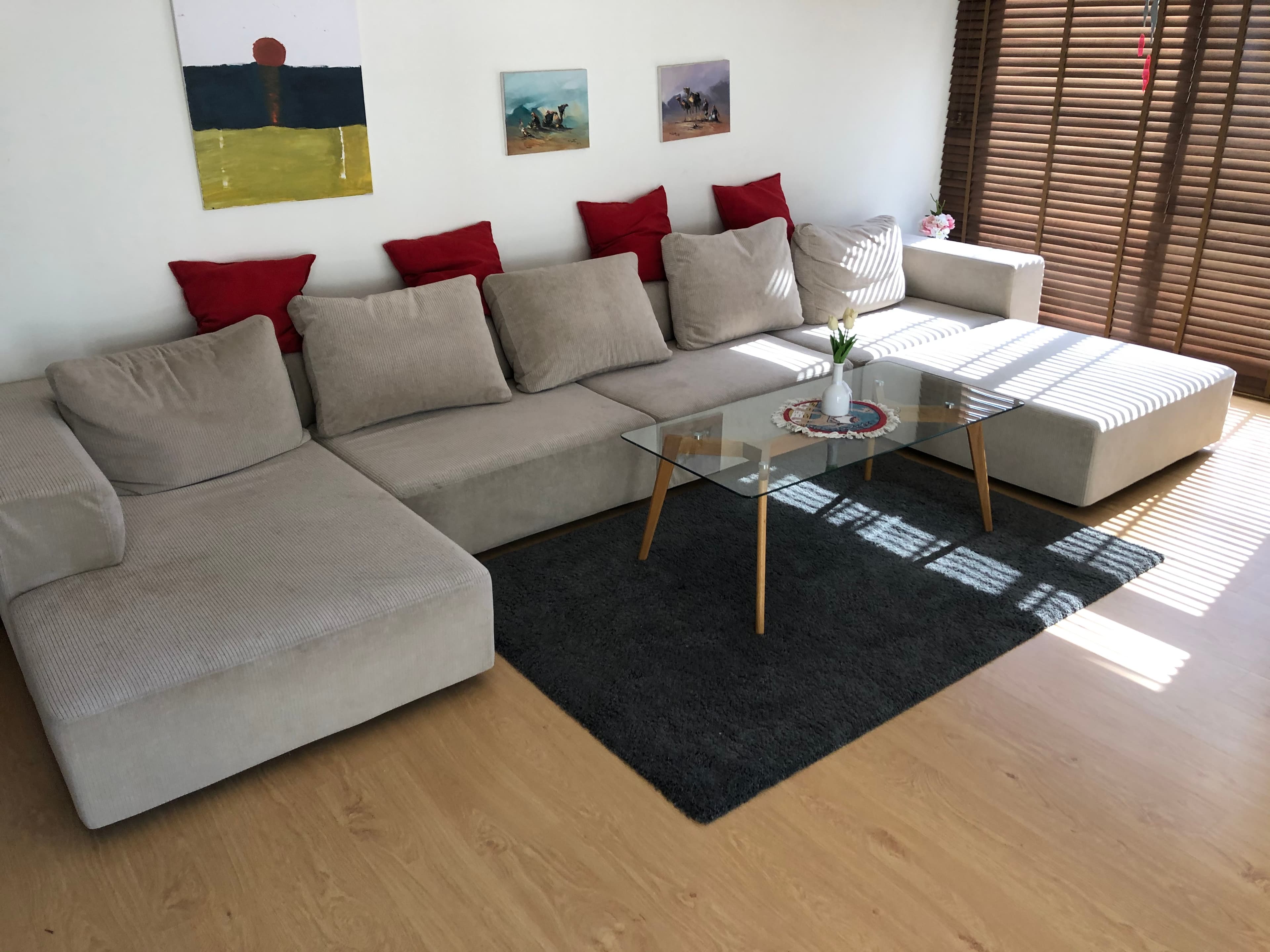 Francis Sofa image 3