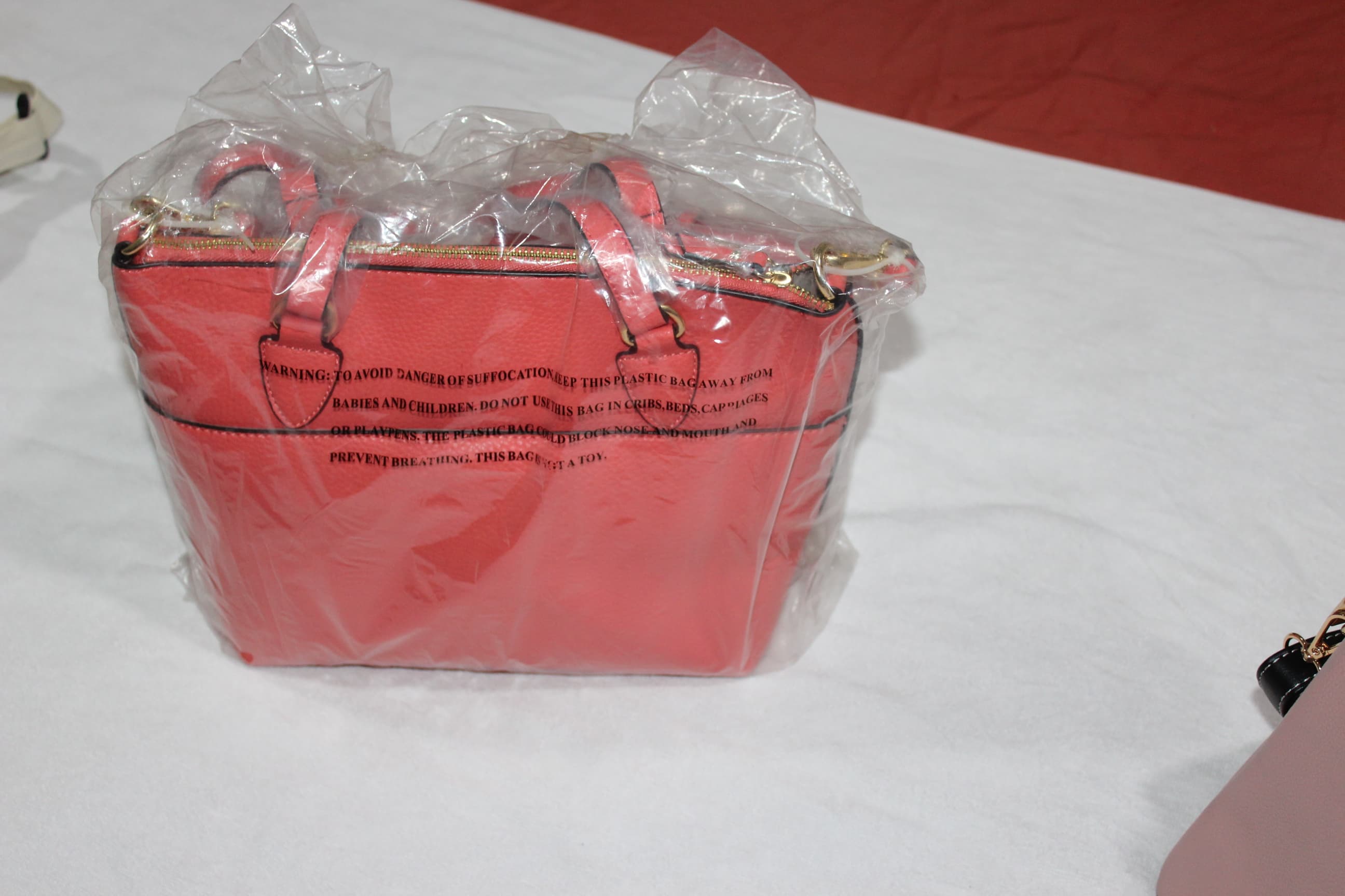 Hand Bags - For Sale in Bahrain