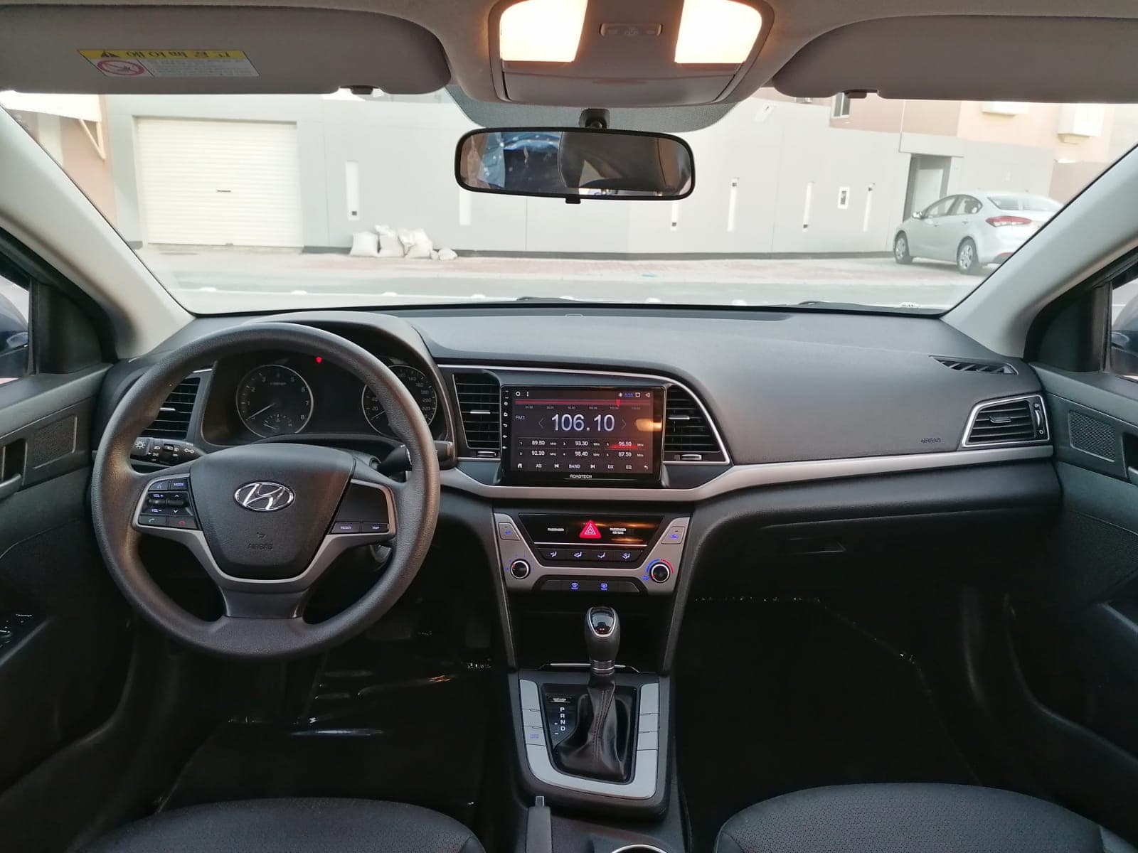 Hyundai Elantra 2018 image 6