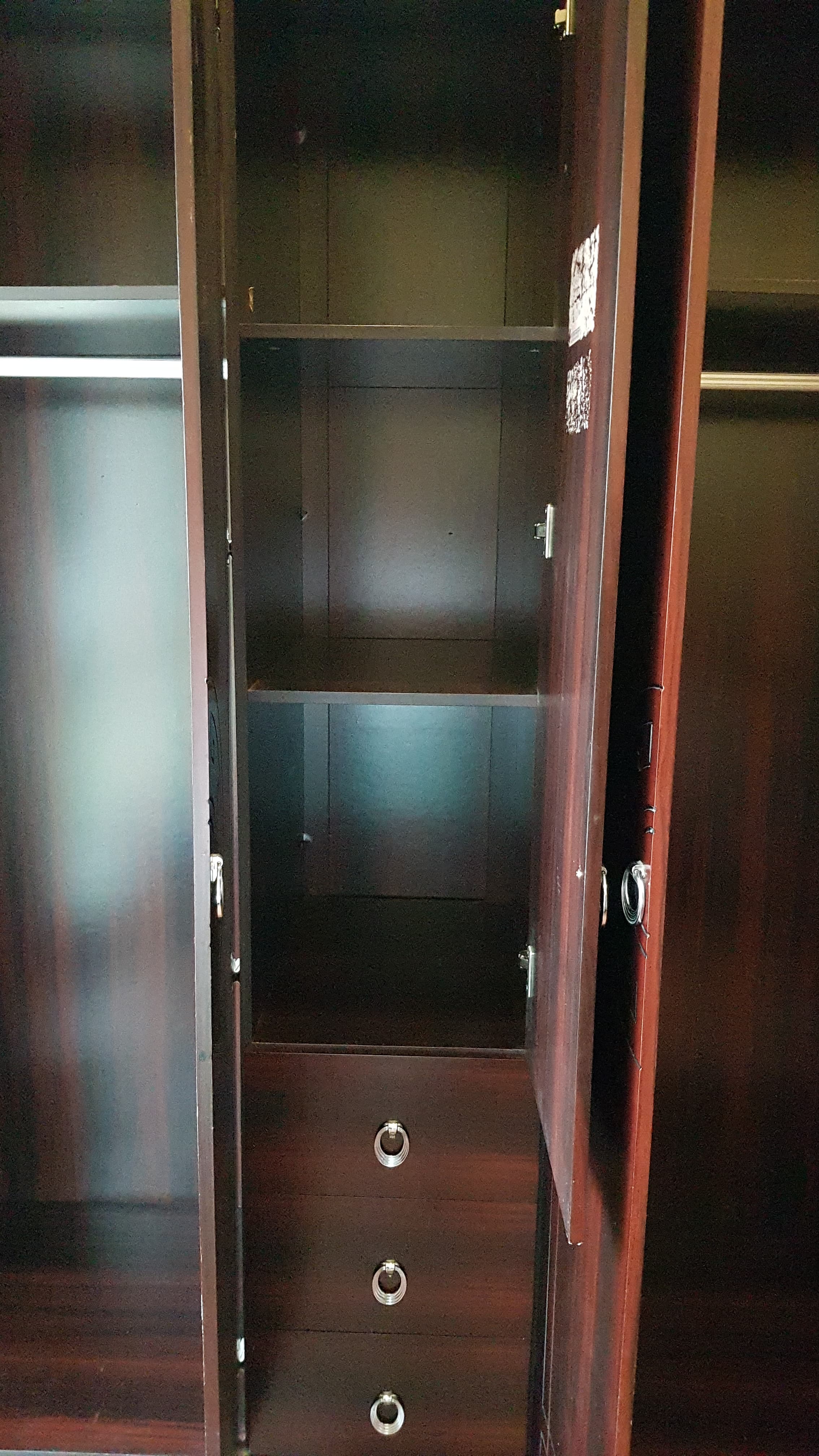 Wardrobe 5 doors image 2