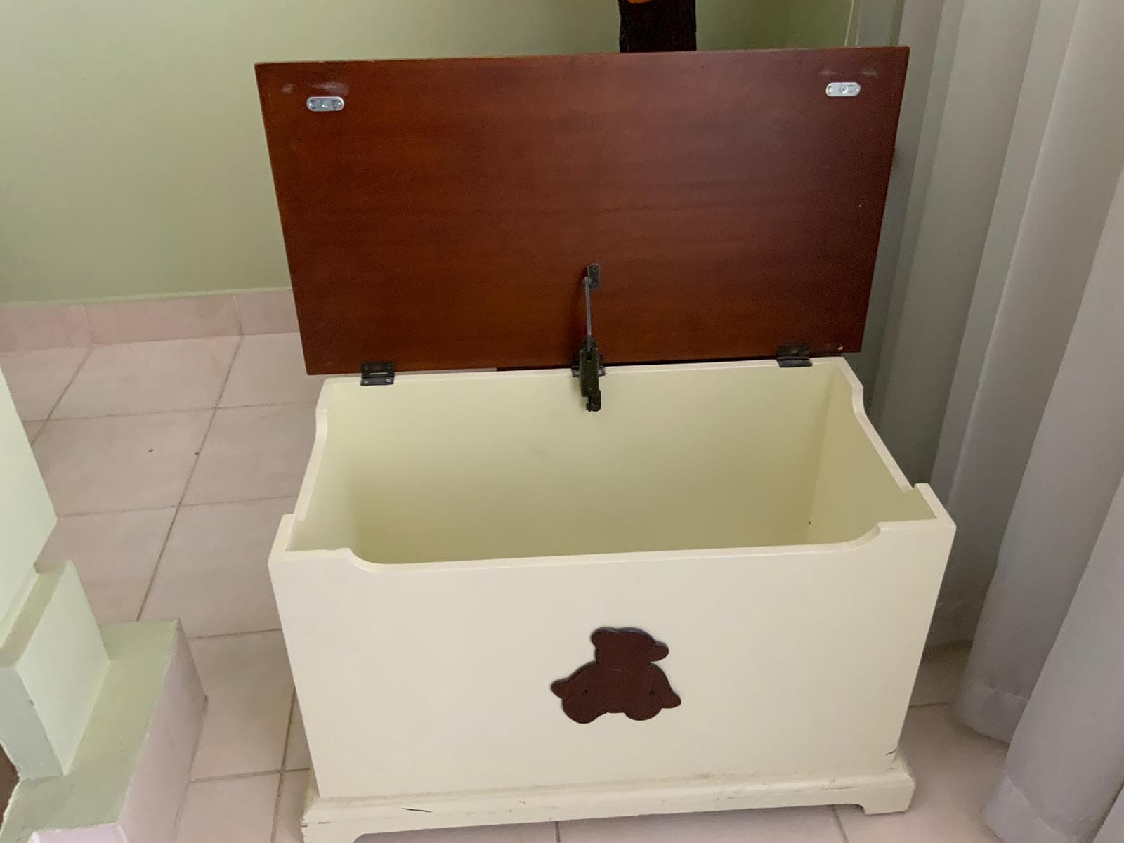 Toy chests image 2
