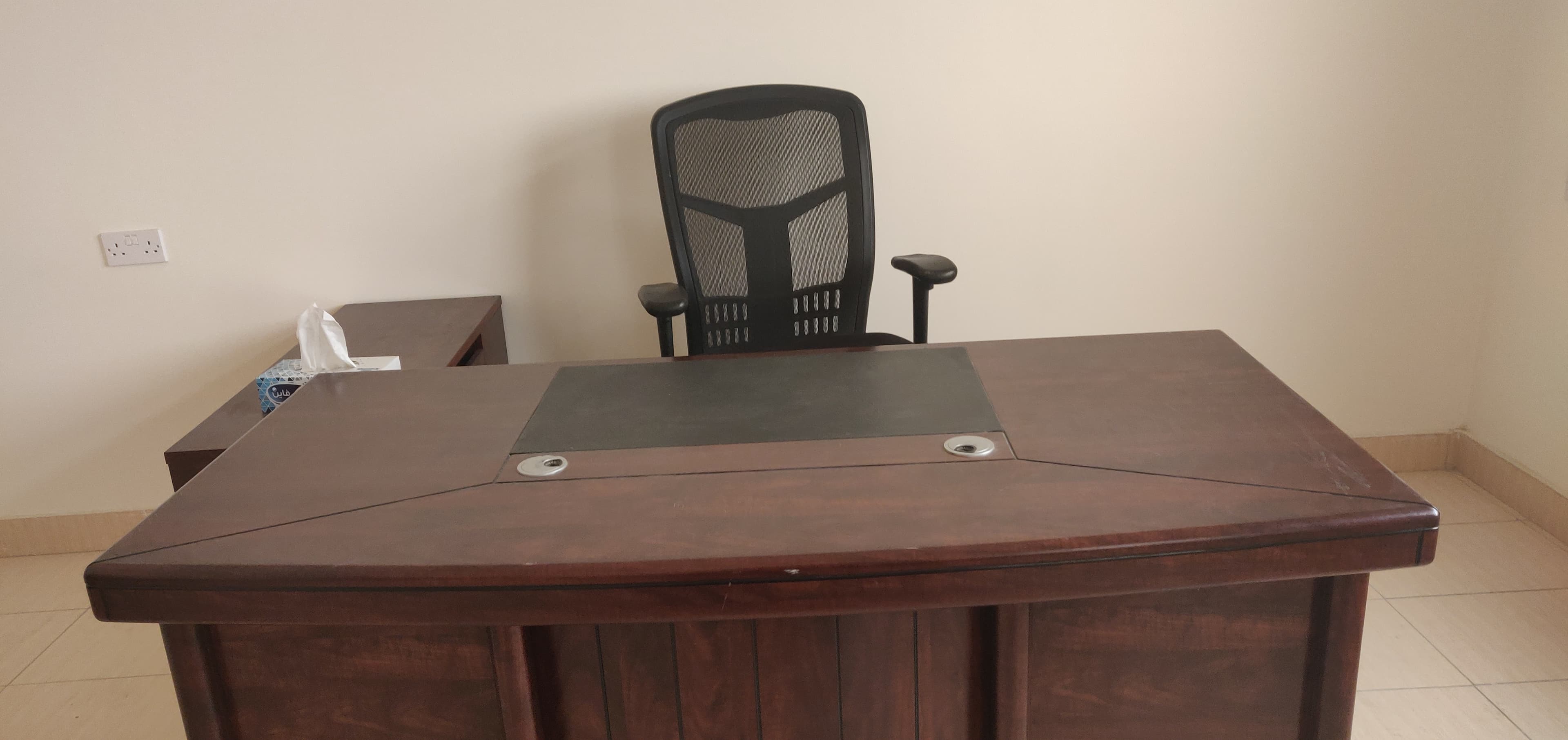 Office Furnitre for Sale image 4