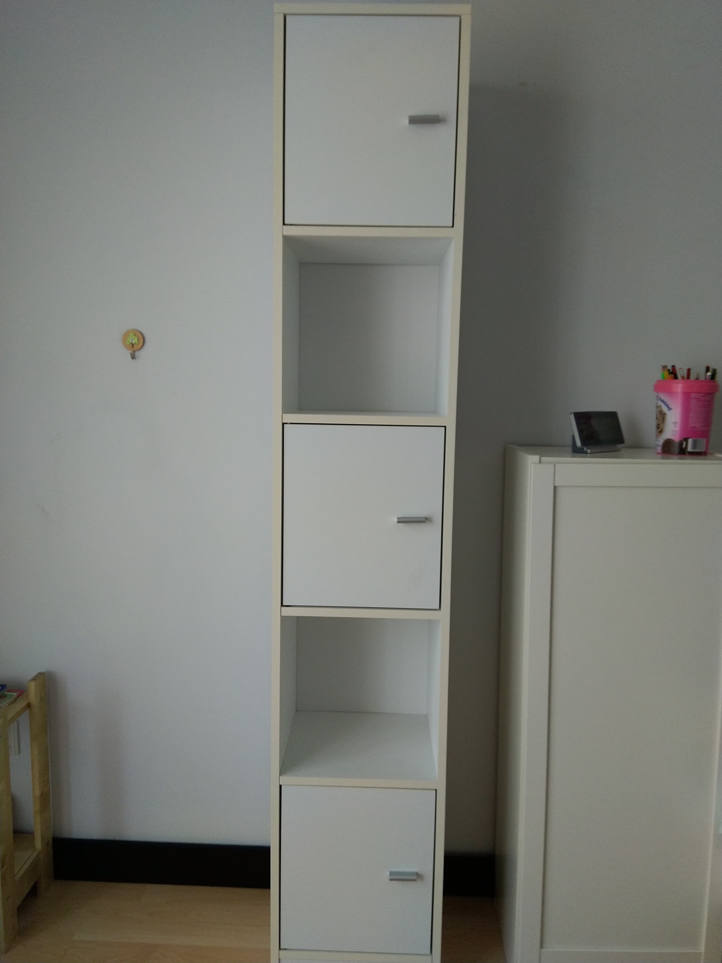Tall cabinet with shelves - For Sale in Bahrain