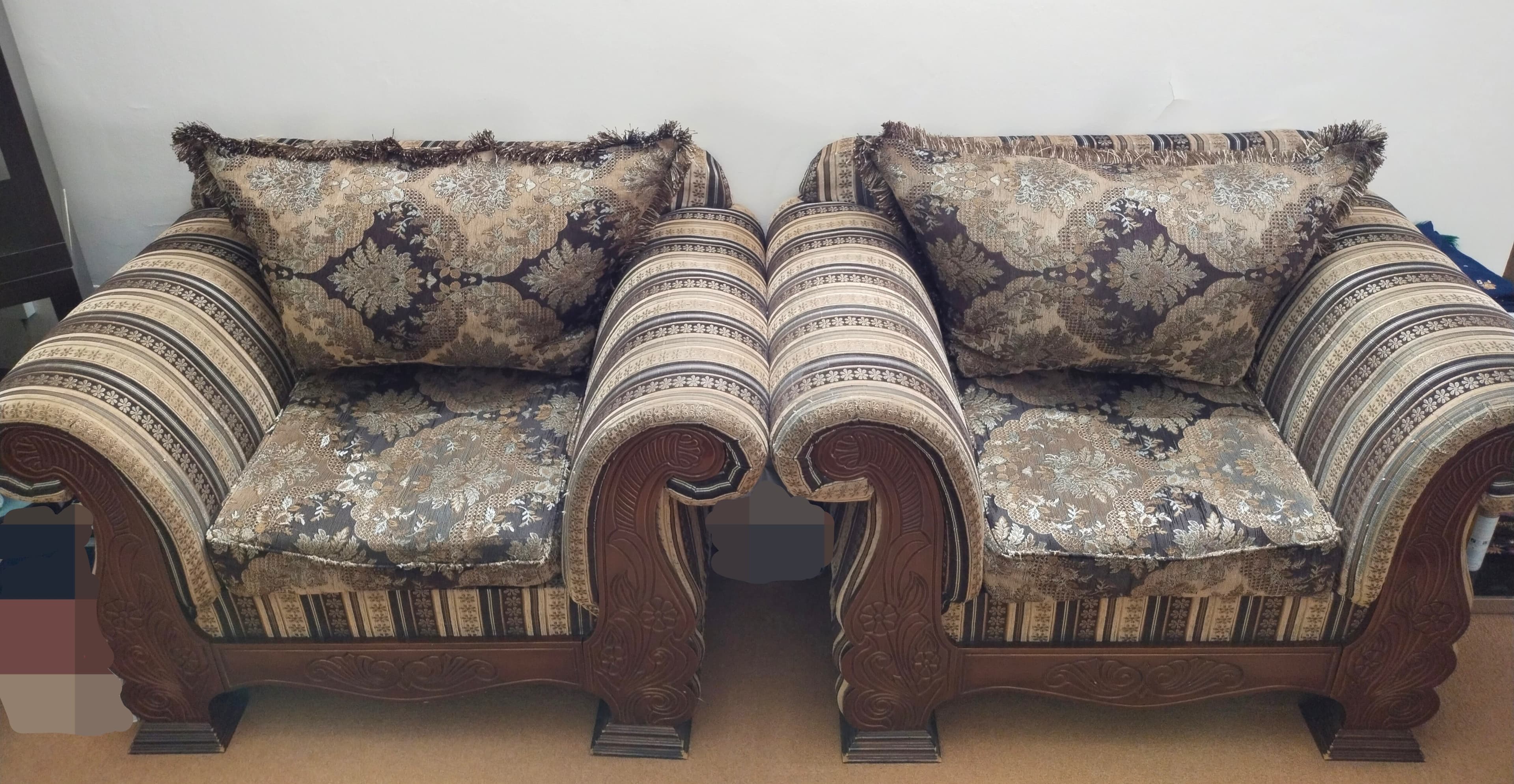 7 SeaterSofa Set - For Sale in Bahrain