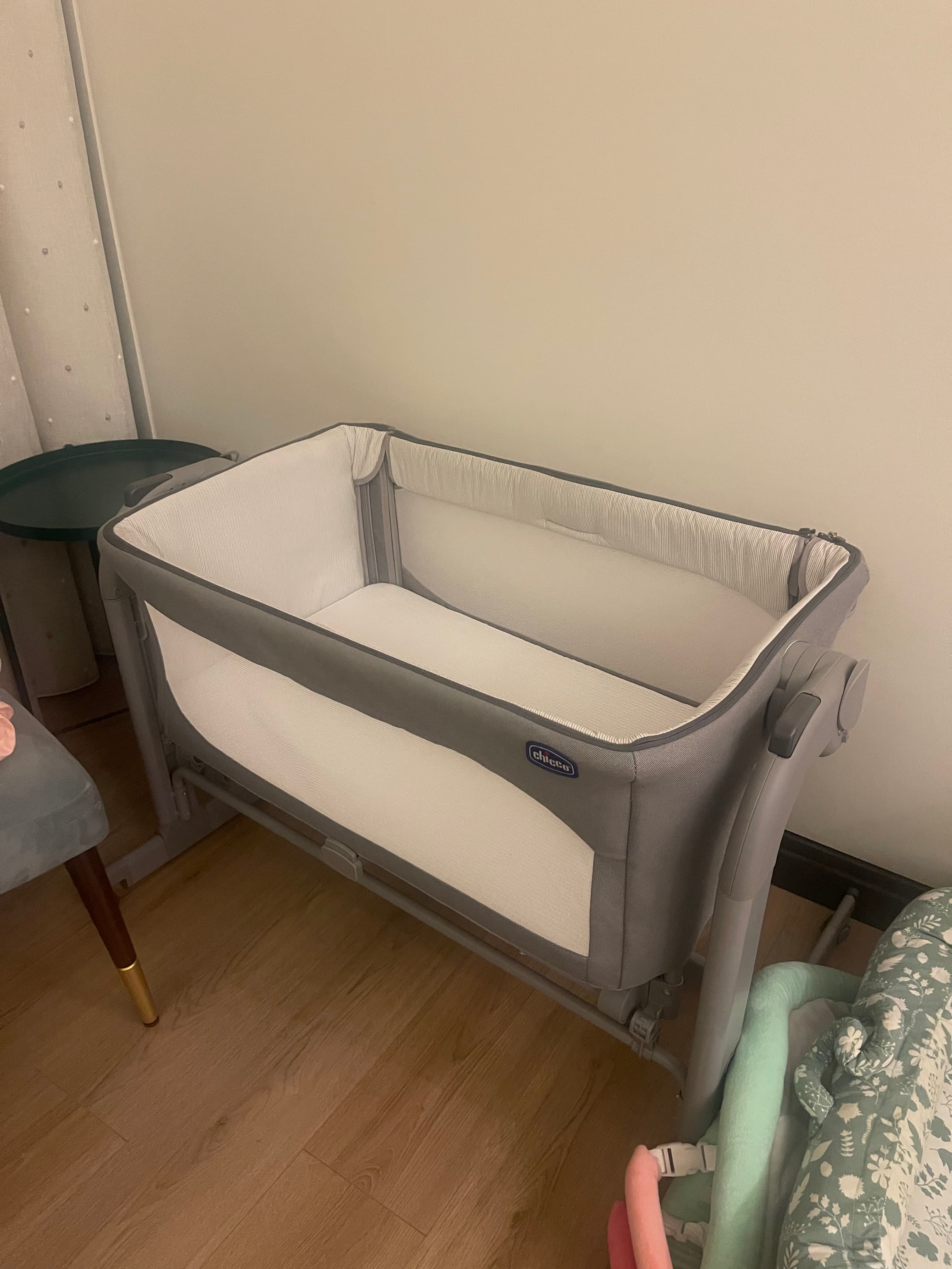 Baby cot chicco  - For Sale in Bahrain