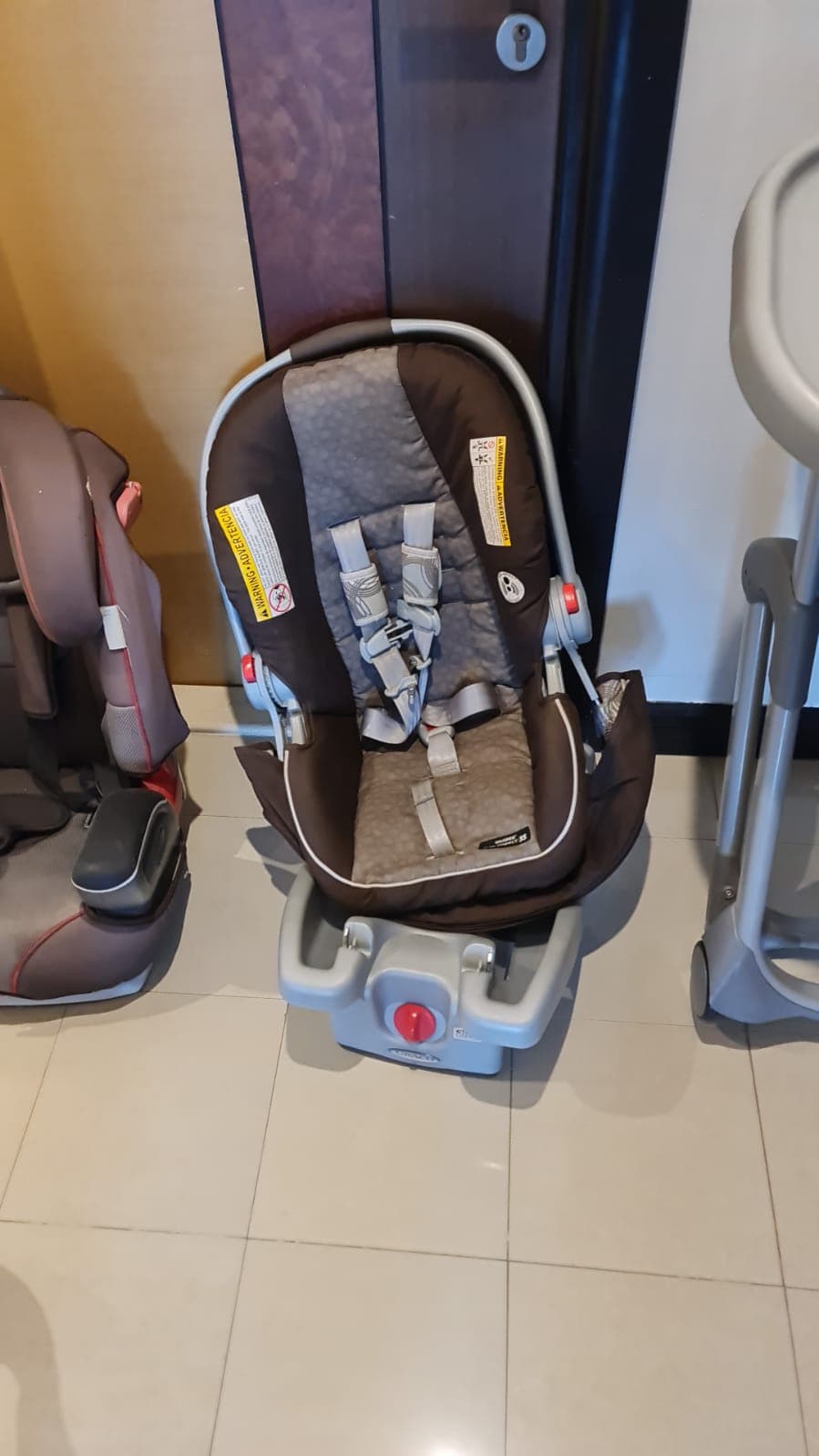 Baby Infant Car Seat image 1