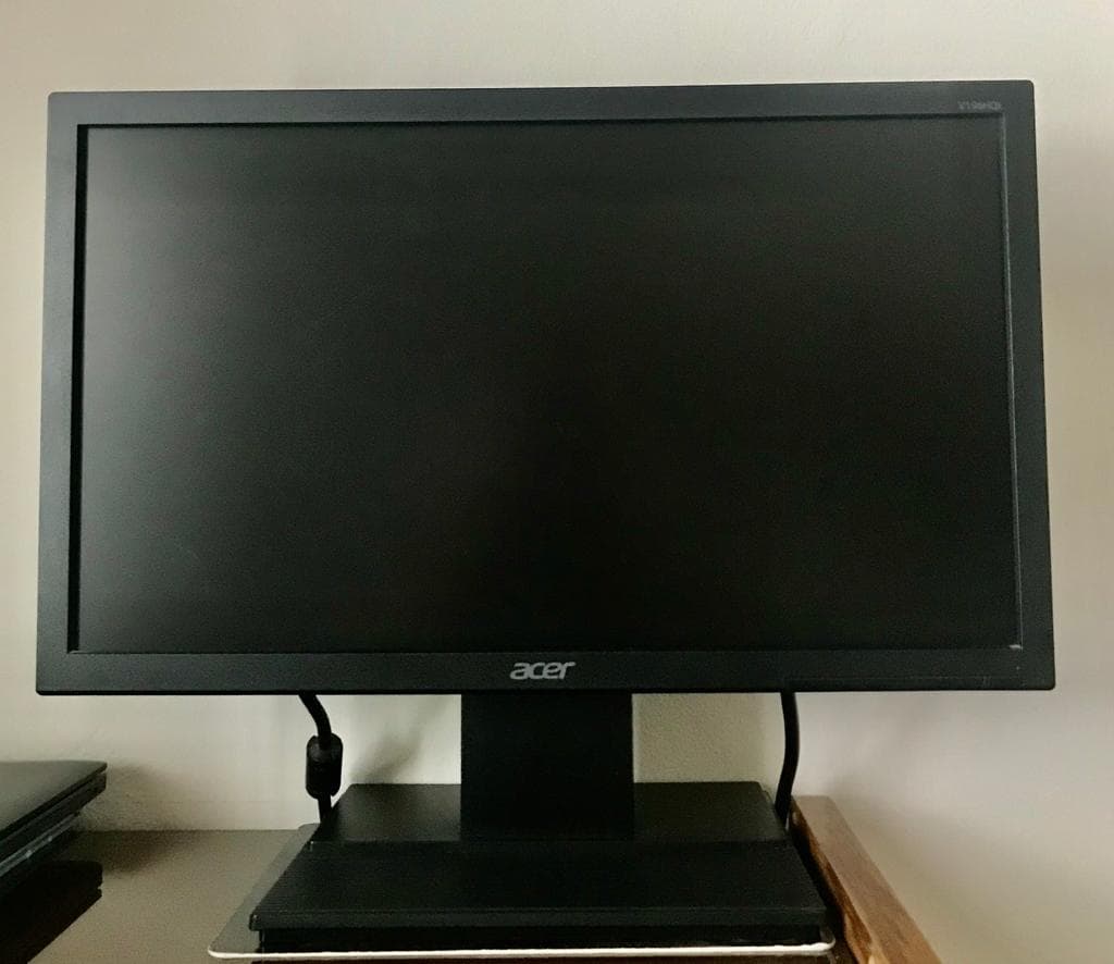 ACER computer image 3