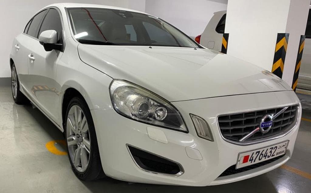 Volvo S60 for sale - For Sale in Bahrain