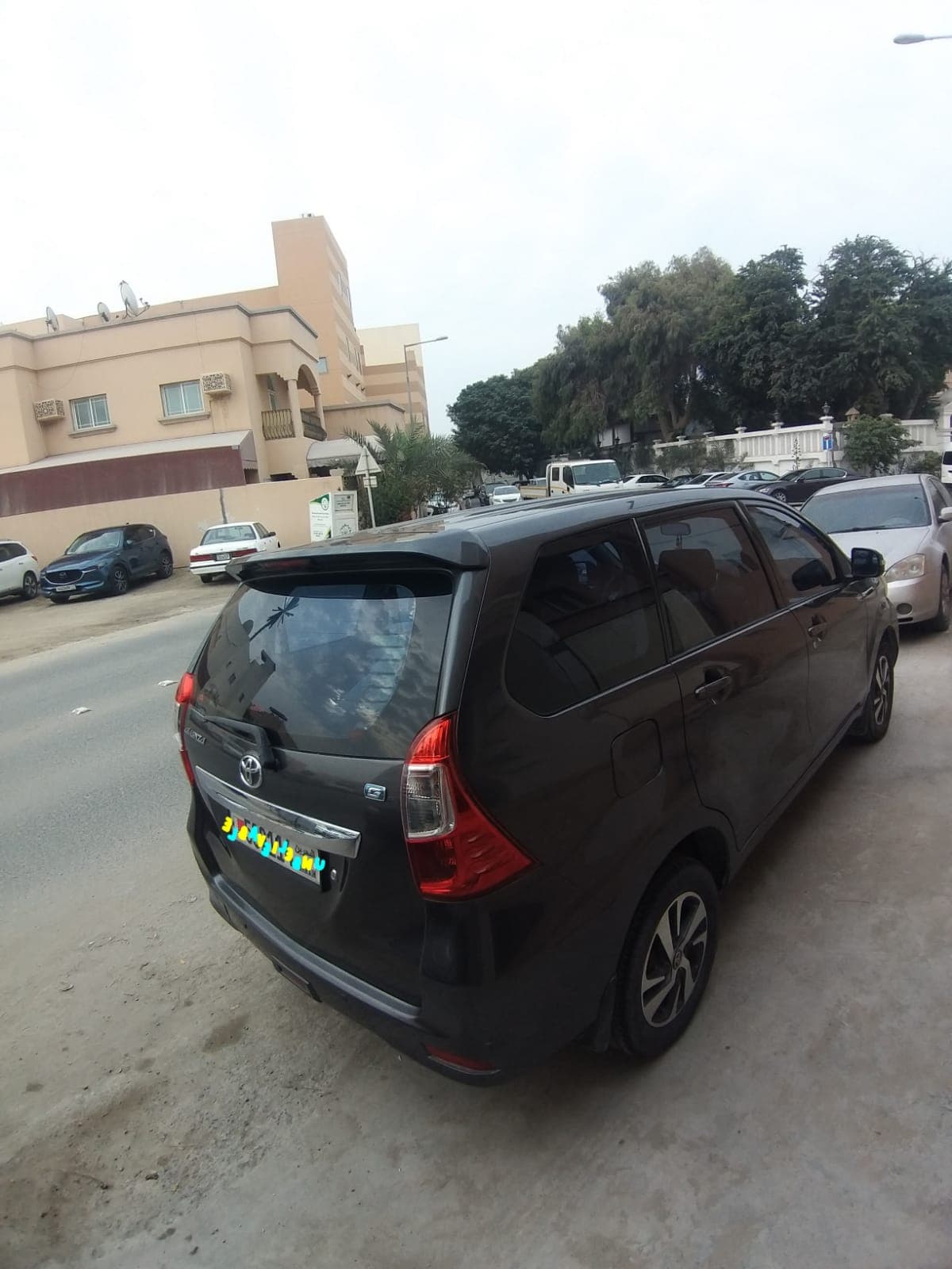 Car sale TOYOTA AVANZA 2017 - For Sale in Bahrain