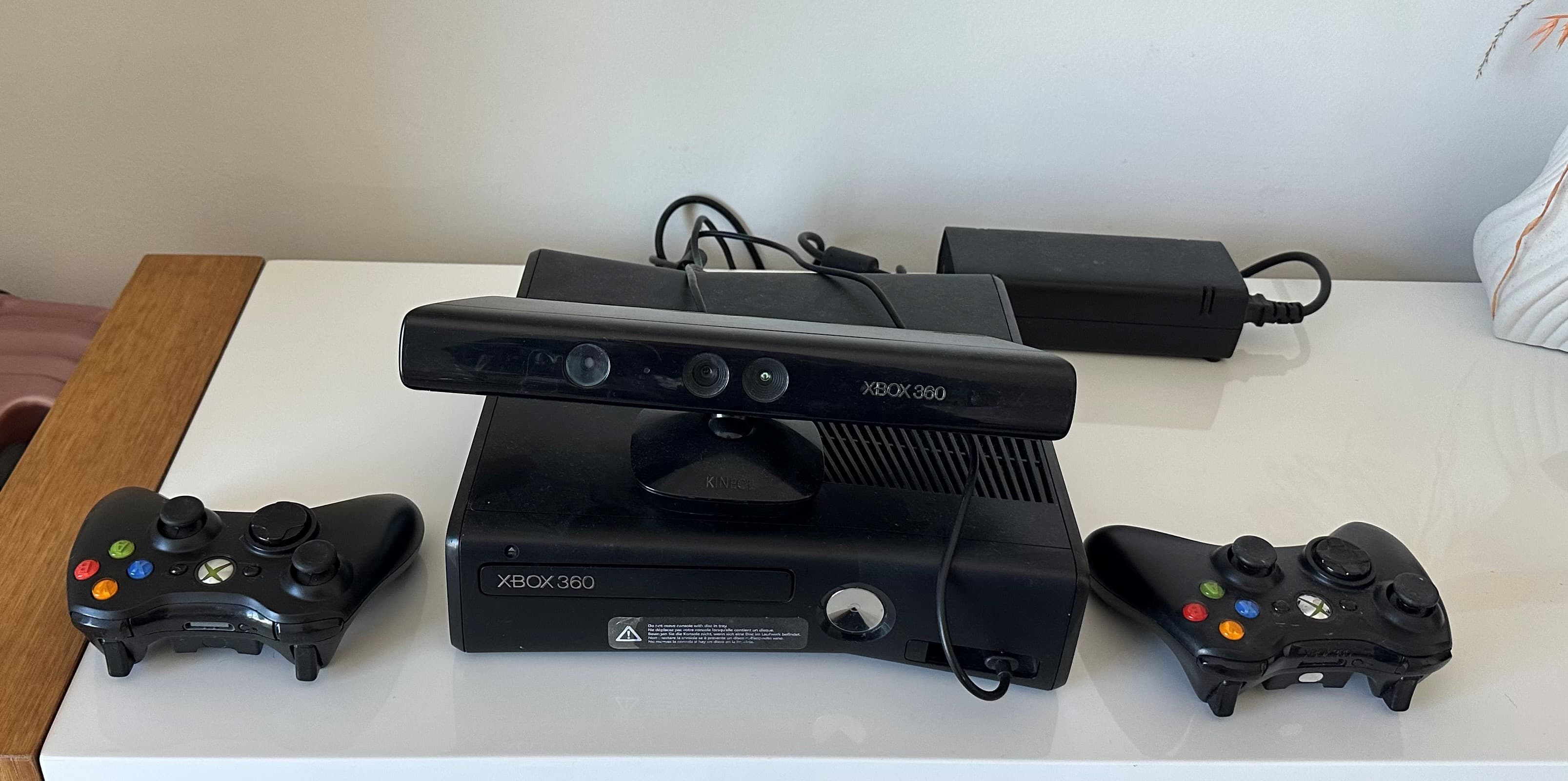 XBOX 360 - For Sale in Bahrain