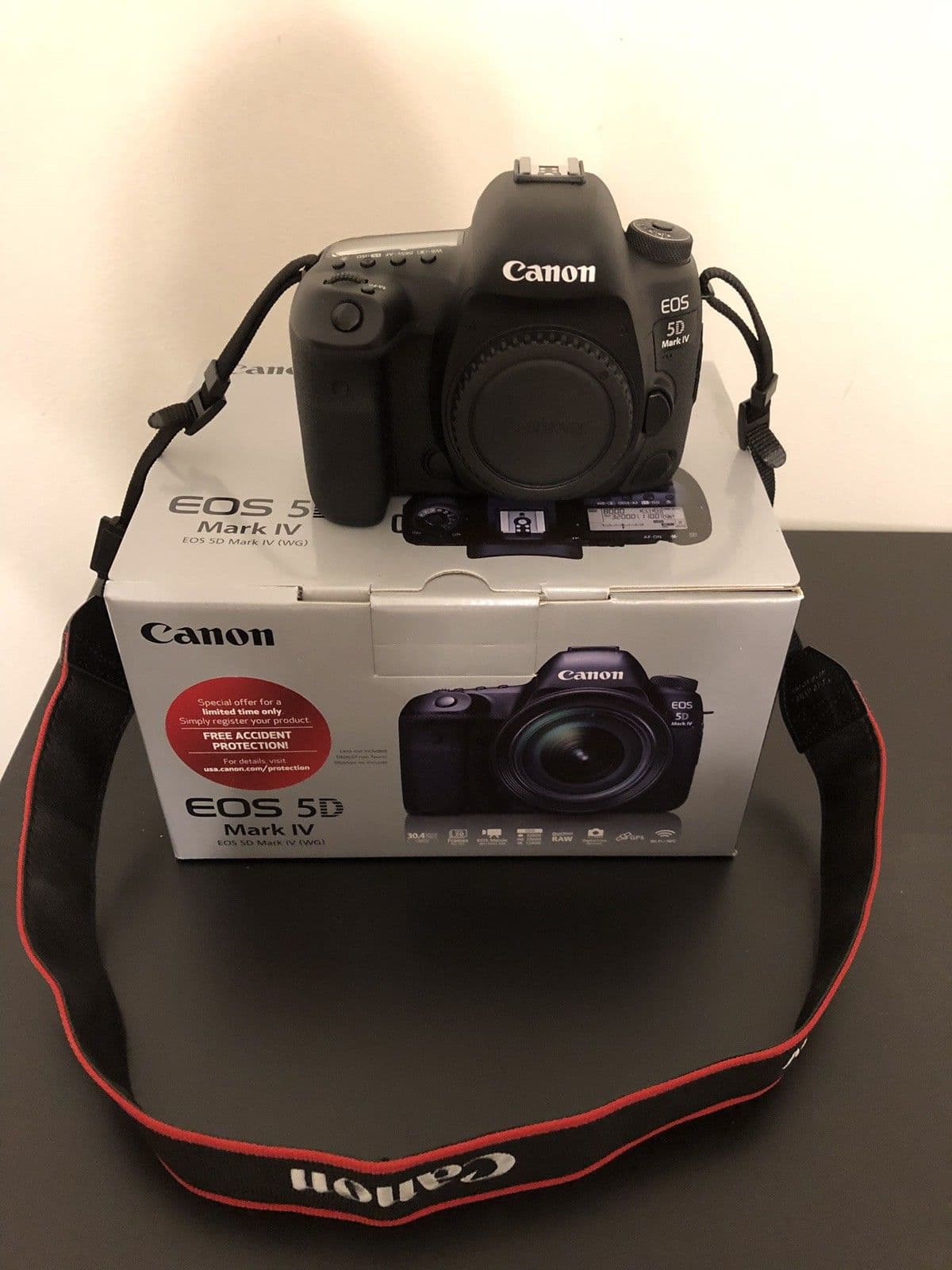 Canon EOS 5D Mark IV Camera image 1
