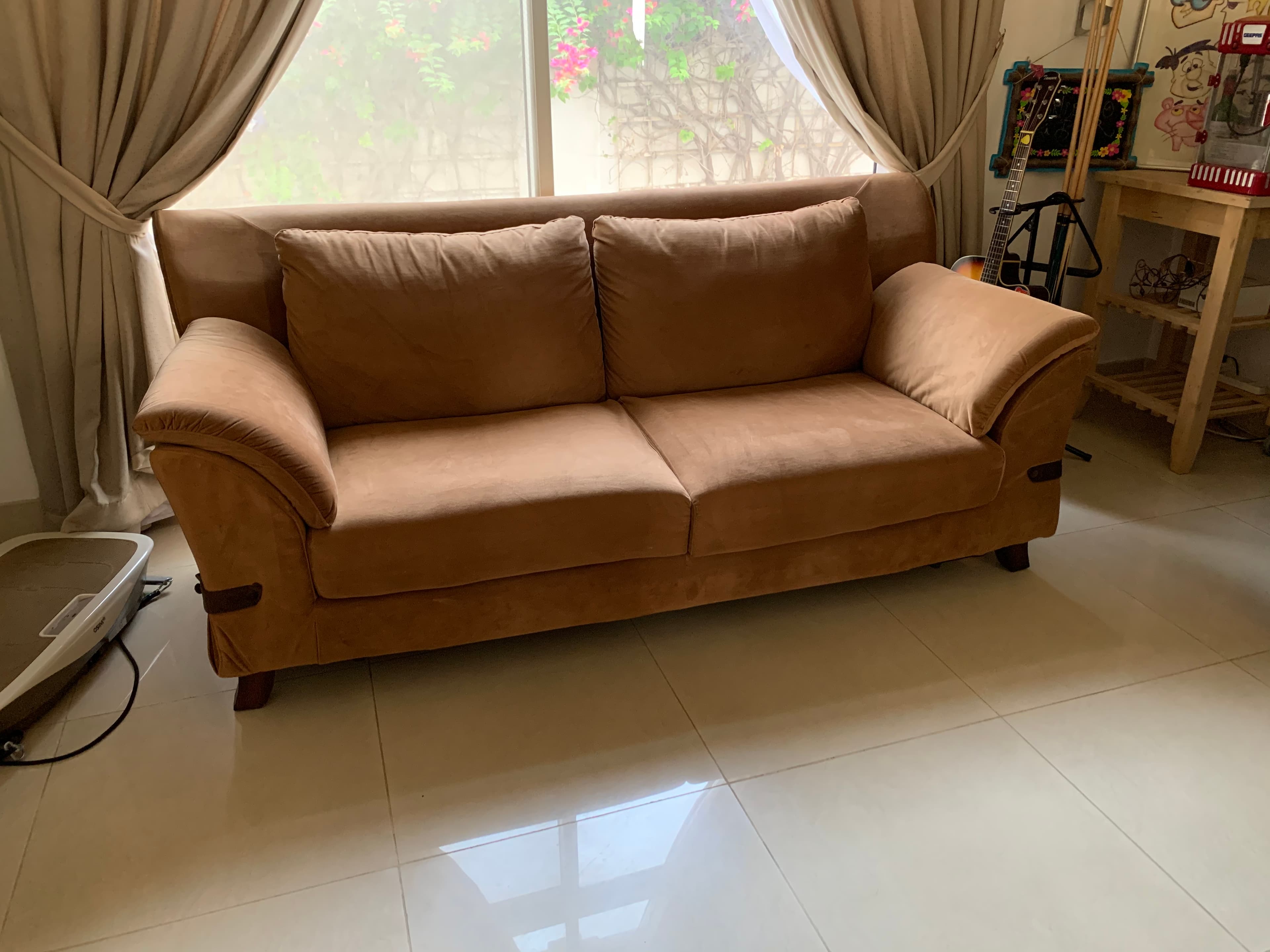 3 + 2 + 1 sofa set - For Sale in Bahrain