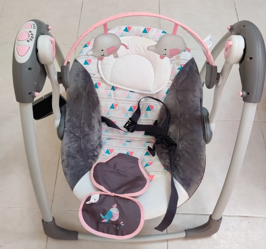 Baby swing - For Sale in Bahrain
